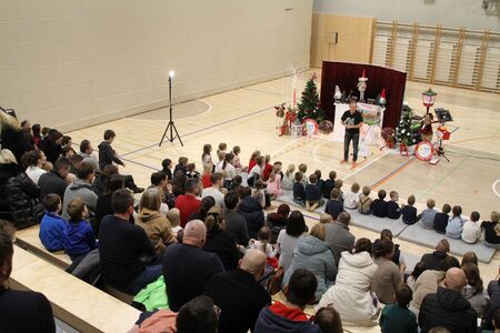 Dedek Mraz v Mirni Peci 2025 (5)